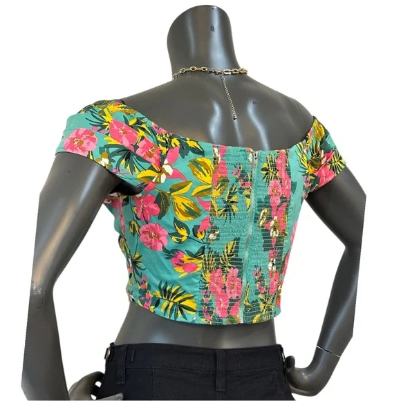 Floral Off-Shoulder Top - Picture 3 of 16